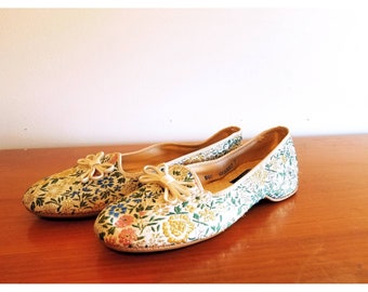 Vintage Floral Embroidered Slippers