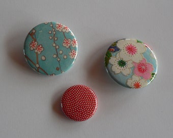 Badges 38 and 25mm set of 3 Badges Japanese paper.