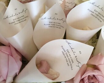 Wedding Petal Favor Cones with Verse (Quatrz)