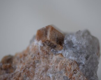 Hessonite Garnets in Quartz