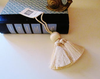 Houlès Aurore Key Tassel, French Chic, French Key Tassel, Ivory and Beige Tassel, Nico Decor by Houlès, The Gilded Tassel
