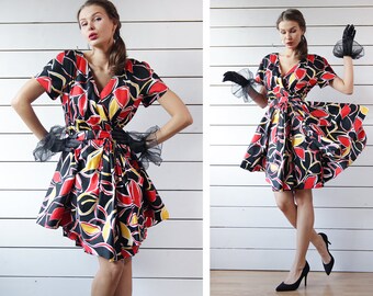 GUY LAROCHE French vintage red black yellow white abstract print knee length full peplum layered skirt short sleeve belted midi dress L