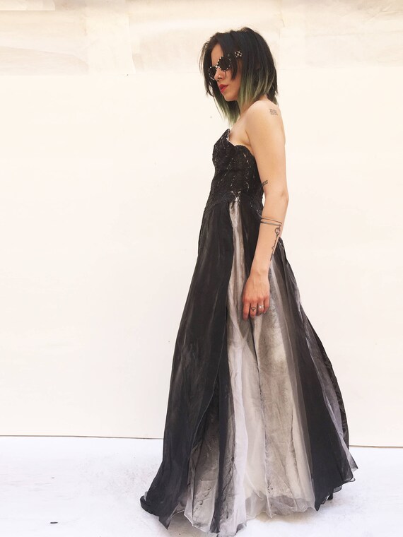 Unique Hand painted LOLADARLING Long Dress Evening Party Embroidered Bustier Sustainable Luxury Fashion from Selected Vintage Made in Italy