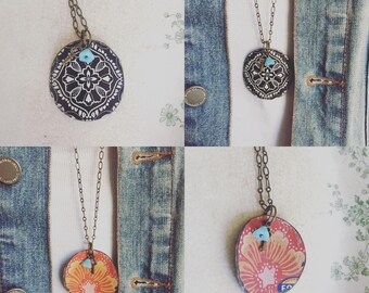 Tin Jewelry Necklace "Versus" Tin for the Ten Year Tenth Wedding Anniversary