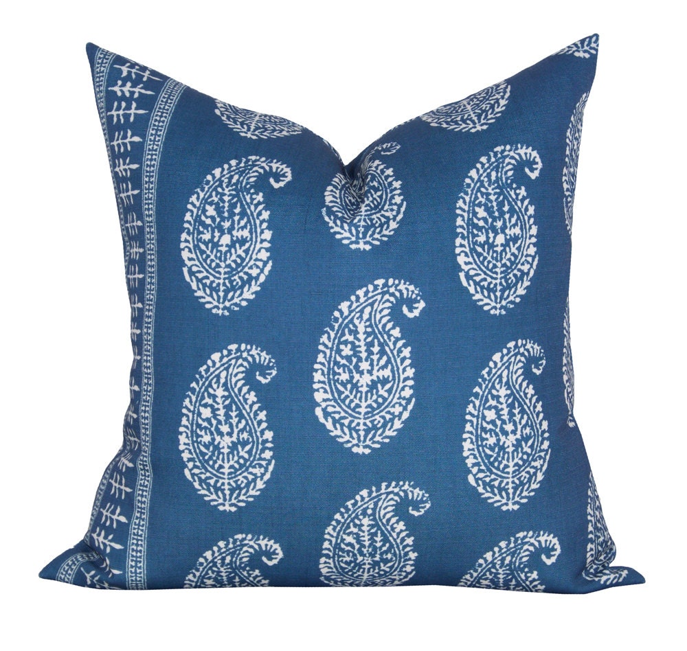 OUTDOOR Kashmir Paisley pillow cover in Indigo