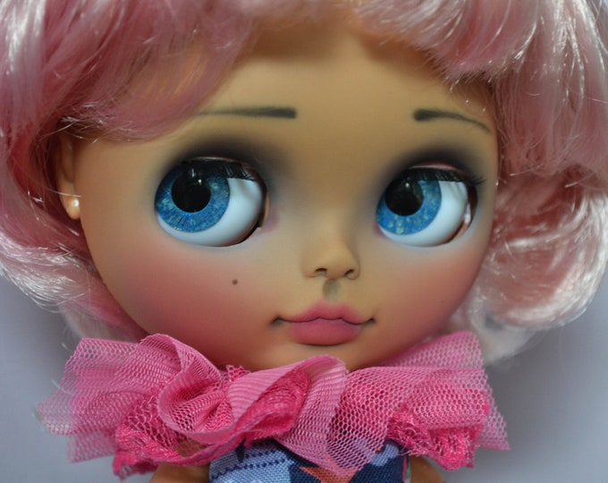 Ooak Custom Factory Blythe Doll, Gabriella.