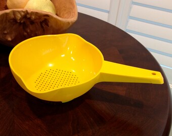 Vintage Tupperware Colander strainer yellow small size