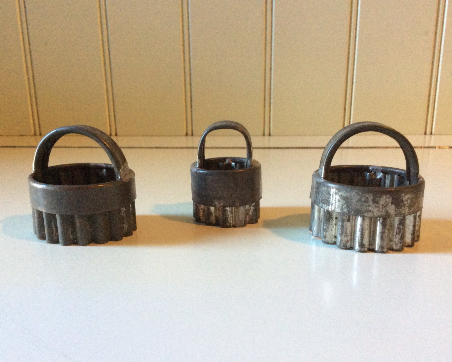 Antique Biscuit Cutters/Darkened Tin Pastry Cutter/Set 3