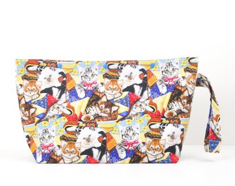 Medium cats in blankets knitting bag for 3 skein projects, cute straight needle project bag with snaps, kitten crochet organiser bag