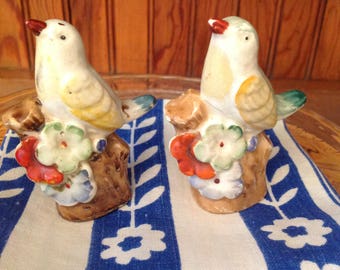 Bird salt and pepper shakers