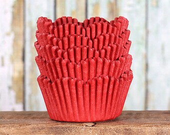 Red Petal Cupcake Liners, Red Scallop Cupcake Wrappers , Wedding Cupcake Liners, Red Tulip Cupcake Liners, Cupcake Cases, Christmas (50)