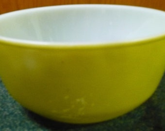 Anchor Hocking - Lime Green HTF Color - 457 - Oven Proof - Has Marks See Pictures - 7 1/4 x 3 1/2