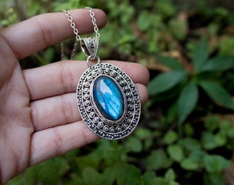 Labradorite Pendant, Blue Flash Labradorite Sterling Silver Pendant on Chain, Labradorite Necklace, Anniversary Pendant, Labradorite Jewelry
