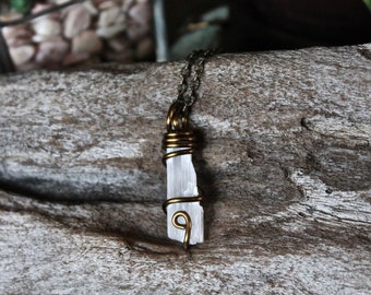 PETITE Selenite Necklace, Natural Stone Necklace, Raw Stone Jewelry, Selenite Pendant, Crystal Necklace, Wiccan Jewelry, Bohemian Jewelry