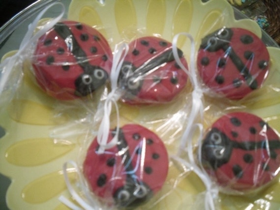 One Dozen Ladybug Oreos