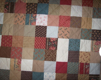 Old-Fashioned Patchwork Quilt//throw//blanket//housewarming gift