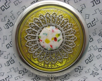 Gold pocket mirror with protective pouch - pocket gift for friends - round compact mirror gift - gold compact mirror - bridesmaid gifts -