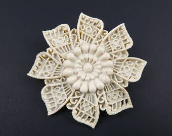 Vintage Cream, Flower Brooch, Early Plastic