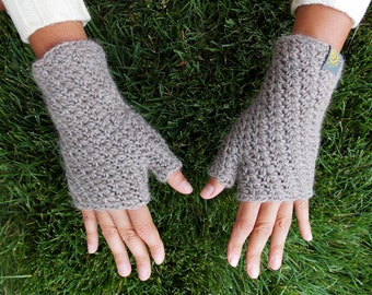 SALE PERUVIAN fingerless gloves handmade knitted