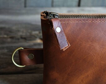 leather pouch, leather zipper pouch, tool pouch, leather clutch, leather zipper bag, travel bag, leather travel bag, dopp kit, pencil case