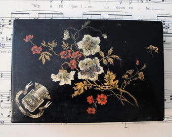 Antique French Paper Mache Lacquer Box Paris Fluctuat Nec Mergitur c.1900
