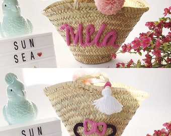 Straw basket with name and shape in knitting and pom poms / child shopping cart / basket tassels / personalized gifts