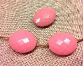 Set of 4 faceted ovals - pink - acrylic T40