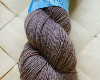 Handdyed Hopeasäie Sukka, Outsider 291