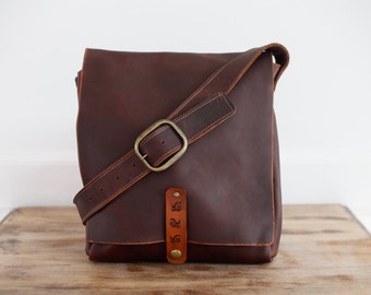 Leather messenger bag, leather cross body bag, distressed leather cross body bag, iPad bag, natural leather bag, messenger, cross body bag
