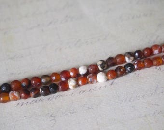 10 small faceted agate and onyx orange/red/white 4mm