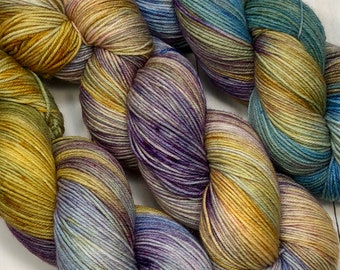 Hand dyed sock yarn, superwash merino & nylon, 463 yds / 100 grams. Great for knitting, crocheting, weaving