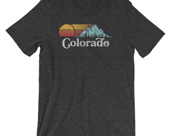 Retro Vibe Vintage Colorado Tee - Mountain & Sun Throwback Short-Sleeve Unisex T-Shirt