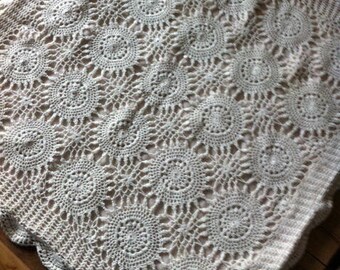 cover crochet or blanket for child's room