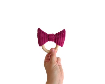Crochet bow teether - teethering - handmade - baby teething ring - natural baby toy - babygirl
