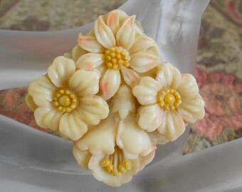1930's Ecru Floral Celluoid Pin