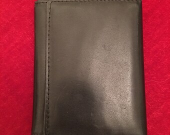 Men's black leather bi fold wallet