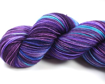Blueberry Buckle--hand dyed sock yarn, 2ply BFL and nylon, (400yds/100gm)