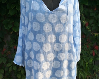 XL hippie shirt / Batik shirt / batik print shirt / batik boho shirt / batik boho blouse / cotton batik blouse / sand dollar / gauze shirt