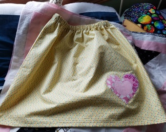 Gathered skirt with applique