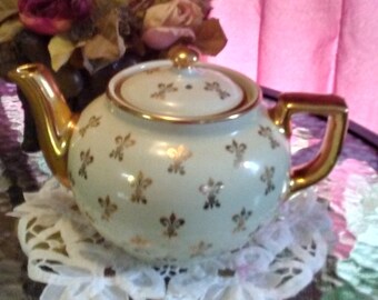 VINTAGE HALL TEAPOT