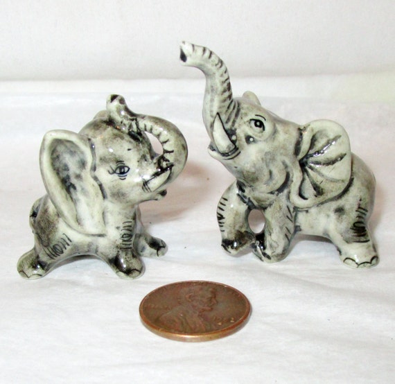 african elephant figurines