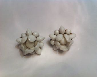 Earrings made of bakelite years 70