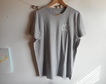 Camaraderie Large grey Slim Fit T-Shirt tees cycling hipster bike tops baggy eddy merckx thrifty thriftstore rare cheap sweats printed velo
