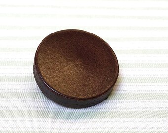 Jim button Leather button Big dot