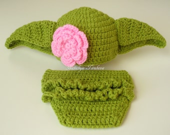 Star Wars Crochet Yoda Baby Girl Hat and Diaper Cover/lightsaber/Master Yoda Baby Hat From Star Wars For Girl/Newborn Crochet Photo Prop