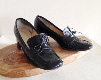 Vintage Black Patent Leather Shiney MOD 1960s Loafers Size 7 1/2