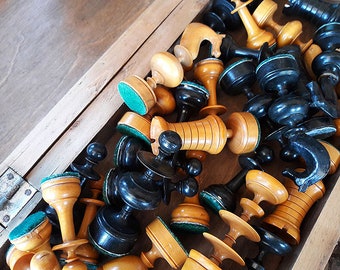 Jeu D'échecs Ancien En Bois - Cambodge, 18ème Siècle (pièces Rares)