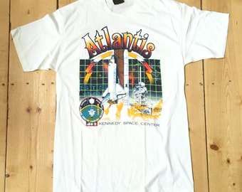 Vintage 90s NASA Kennedy Space Center Spaceport Spaceshuttle Atlantis Neon Grid T Shirt - XL