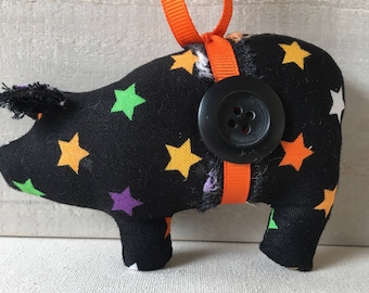 Halloween ornaments - pig decor - novelty animal ornaments - farmhouse ornaments - collectible ornaments - novelty gift - pig decor