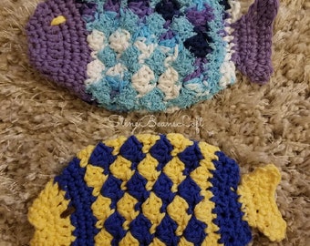Fish dish scrubbies, crochet dish scrubbies, washable dish scrubbies, kitchen sponges, washable fish dish sponges